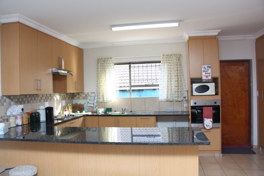 2 Bedroom Property for Sale in Langenhovenpark Free State